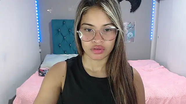Snapshot of mia_sexgirl chatting on 06/22/26, 12:13 mia sexgirl online show from 06/22/26, 12:13