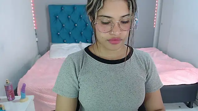 Snapshot of mia_sexgirl chatting on 07/01/26, 02:29 mia sexgirl online show from 07/01/26, 02:29