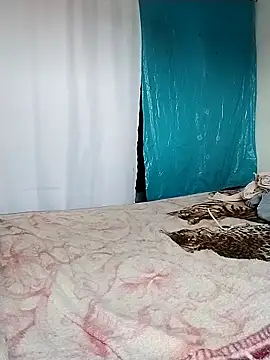 LaraCaliente online show from 03/19/26, 06:12