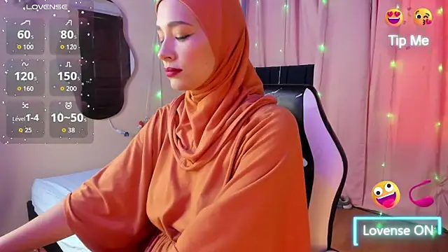 ShanaJamil online show from 10/17/25, 04:20