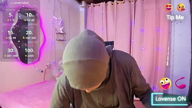 ShanaJamil online show from 12/20/25, 12:12