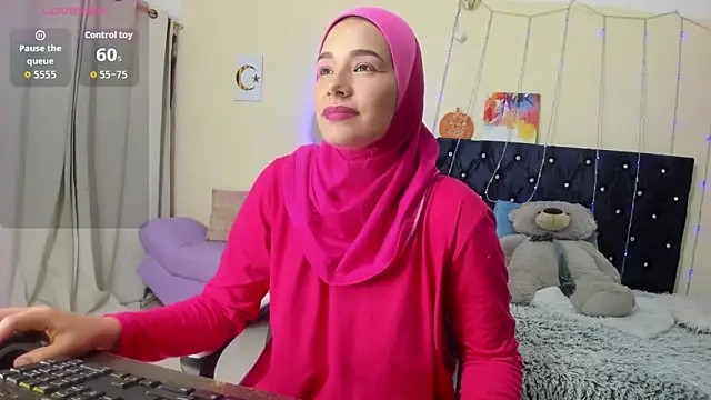 ShanaJamil online show from 04/27/26, 12:14
