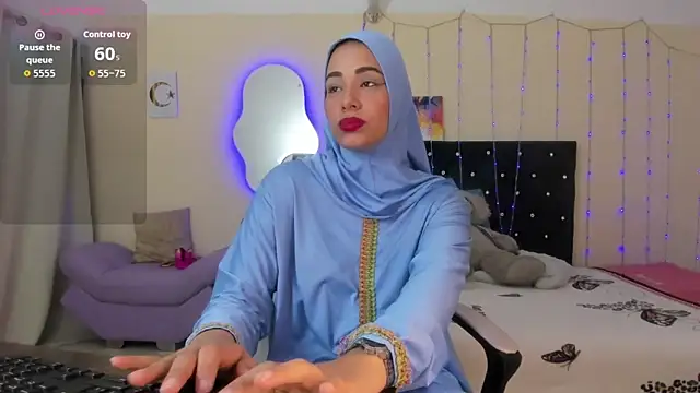 ShanaJamil online show from 04/30/26, 11:49