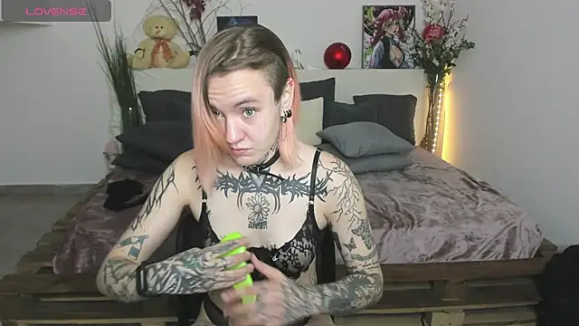 MonikaLowww online show from 09/22/25, 10:06