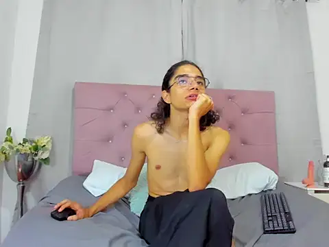 EthanBlackwoodd online show from 10/11/25, 08:13