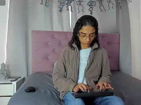 EthanBlackwoodd online show from 11/19/25, 07:36