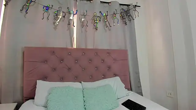 EthanBlackwoodd online show from 12/05/25, 07:43