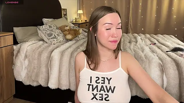 Amelia Ray  online show from 05/02/26, 11:32