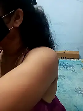 Snapshot of Deliciouskimi chatting on 09/18/25, 05:20 Deliciouskimi online show from 09/18/25, 05:20