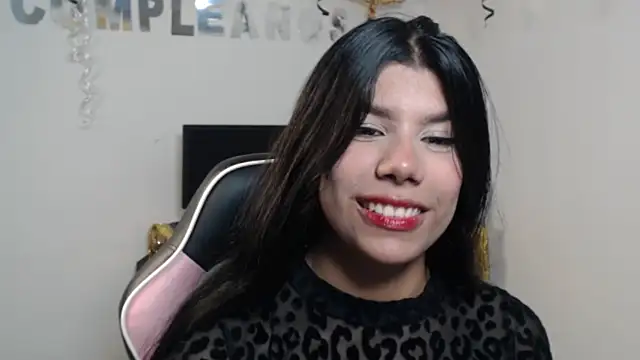 Snapshot of MayaScott11 chatting on 04/28/26, 06:13 MayaScott11 online show from 04/28/26, 06:13