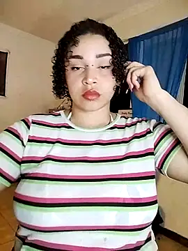 Snapshot of Julie_wallace chatting on 10/28/25, 03:58 Julie wallace online show from 10/28/25, 03:58