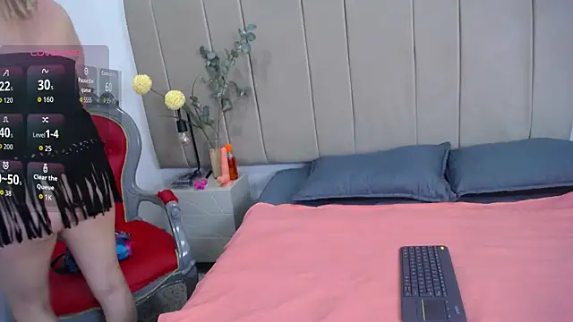 Snapshot of paultte chatting on 11/29/25, 02:09 paultte online show from 11/29/25, 02:09