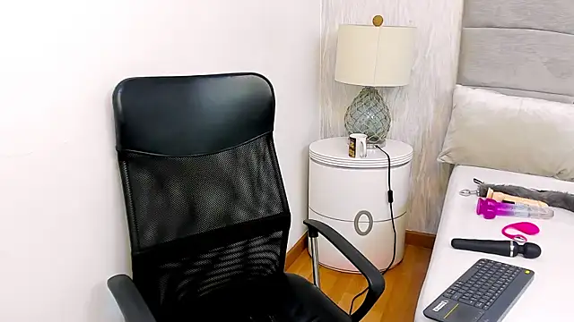 AlissaSpellman online show from 11/04/25, 11:04