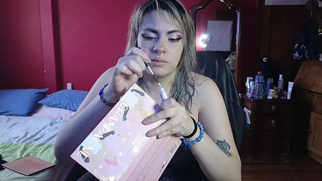 AlissaSpellman online show from 12/18/25, 08:04