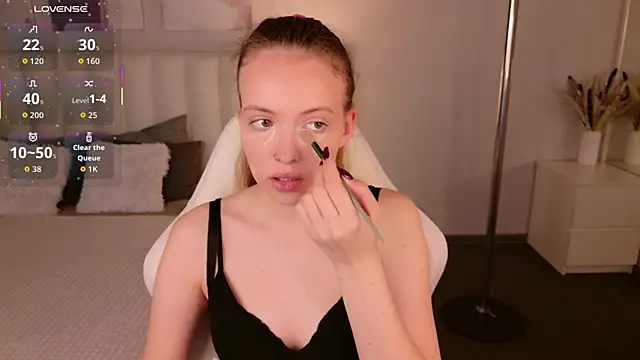 SallyPinkman online show from 09/21/25, 09:11