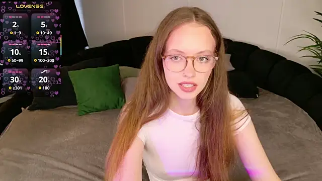 SallyPinkman online show from 10/10/25, 10:03