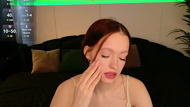 Snapshot of SallyPinkman chatting on 02/17/26, 09:17 SallyPinkman online show from 02/17/26, 09:17