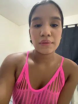 Lyria Diamond online show from 10/21/25, 09:04