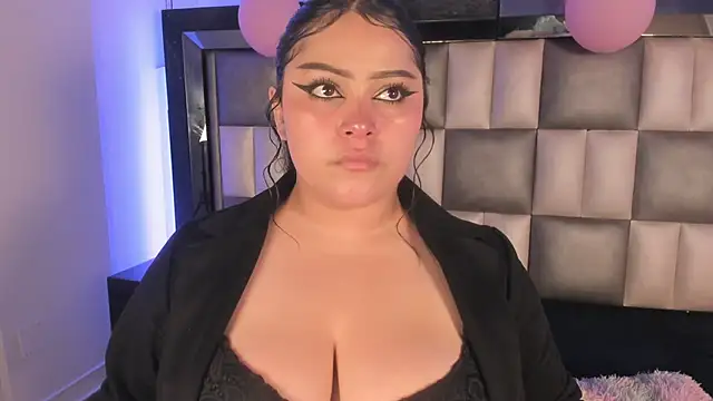 abbiecollins js online show from 11/28/25, 03:53