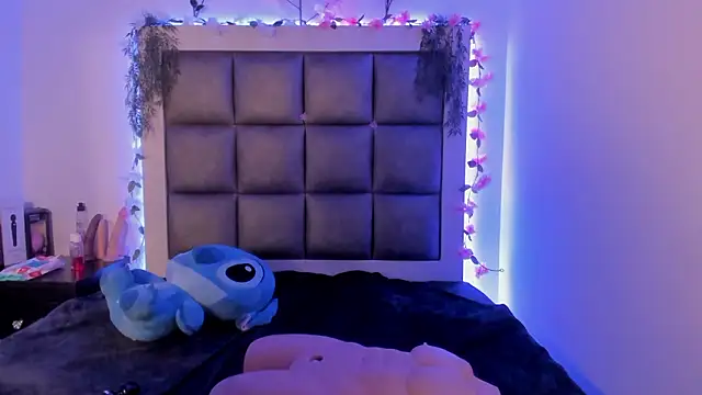 abbiecollins js online show from 02/13/26, 04:30