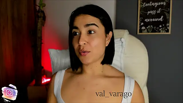 Snapshot of val_varago chatting on 02/27/26, 04:34 val varago online show from 02/27/26, 04:34