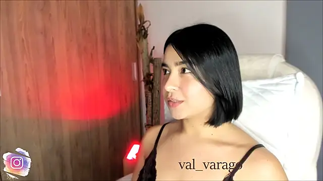 Snapshot of val_varago chatting on 04/14/26, 05:02 val varago online show from 04/14/26, 05:02