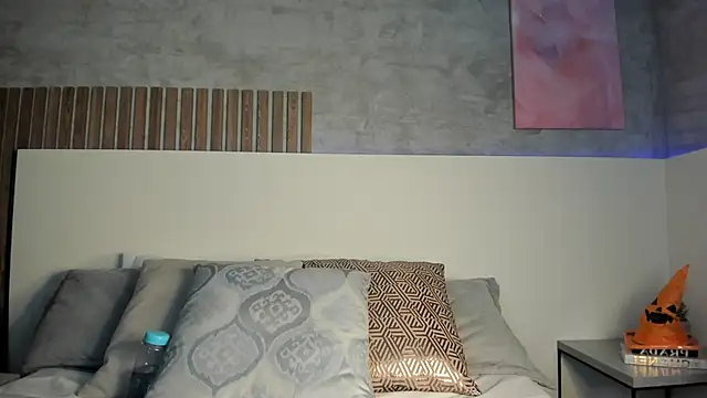 Amber Santana online show from 10/20/25, 09:15