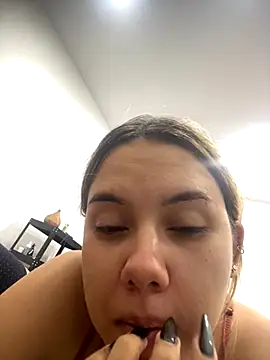 coupleyys online show from 11/09/25, 09:46