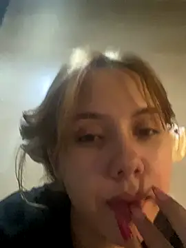 coupleyys online show from 12/20/25, 03:46