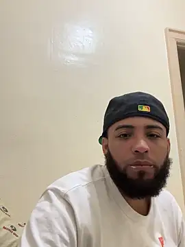 LeoPR00 online show from 10/22/25, 05:19