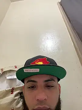 LeoPR00 online show from 10/25/25, 01:18