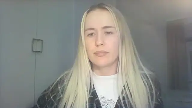 Snapshot of Frosian chatting on 10/06/25, 03:09 Frosian online show from 10/06/25, 03:09