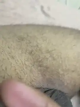 Snapshot of sweyabb chatting on 09/20/25, 03:13 sweyabb online show from 09/20/25, 03:13