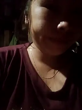 Snapshot of Luyen004 chatting on 09/20/25, 10:11 Luyen004 online show from 09/20/25, 10:11