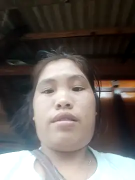 Snapshot of Luyen004 chatting on 10/01/25, 08:09 Luyen004 online show from 10/01/25, 08:09