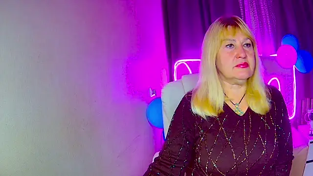 EmmaEllison online show from 10/08/25, 06:00