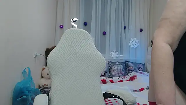 EmmaEllison online show from 11/26/25, 07:20