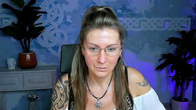 Snapshot of UmaSpace chatting on 09/22/25, 01:57 UmaSpace online show from 09/22/25, 01:57