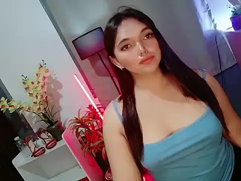 Snapshot of Nikki_Karishma chatting on 04/20/26, 06:53 Nikki Karishma online show from 04/20/26, 06:53