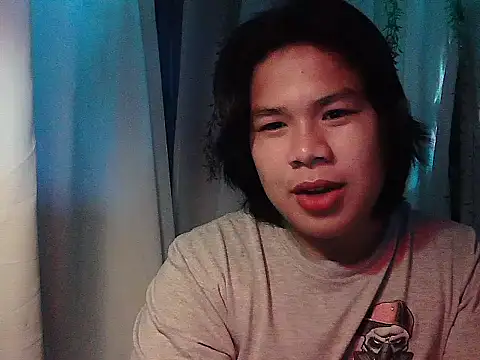 Huntrix2025 online show from 12/13/25, 10:04