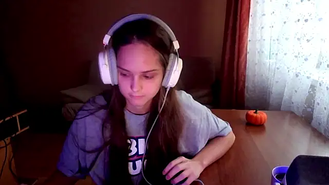 Snapshot of SharybbFace chatting on 09/18/25, 03:14 SharybbFace online show from 09/18/25, 03:14