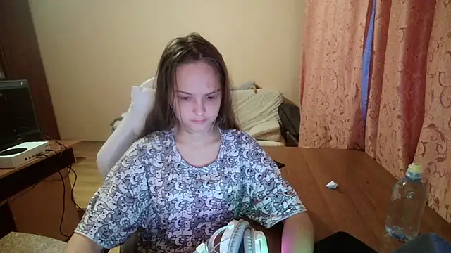 Snapshot of SharybbFace chatting on 09/27/25, 03:06 SharybbFace online show from 09/27/25, 03:06