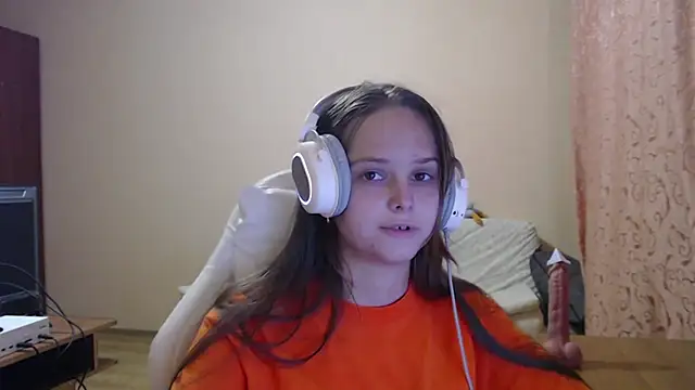 Snapshot of SharybbFace chatting on 09/30/25, 03:50 SharybbFace online show from 09/30/25, 03:50