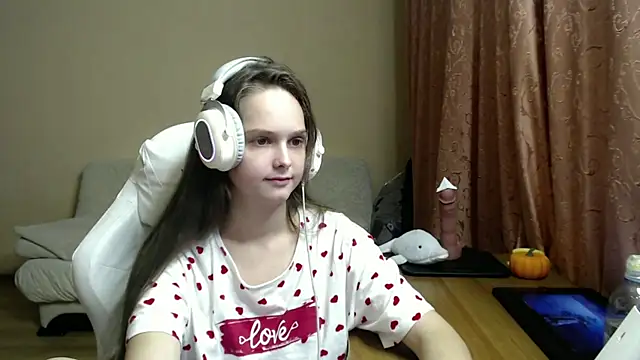 Snapshot of SharybbFace chatting on 10/06/25, 03:20 SharybbFace online show from 10/06/25, 03:20