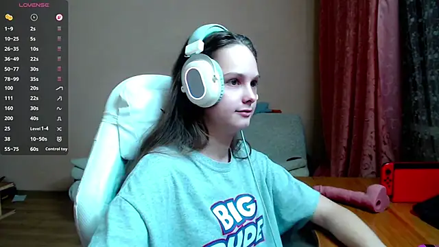 Snapshot of SharybbFace chatting on 10/28/25, 03:58 SharybbFace online show from 10/28/25, 03:58