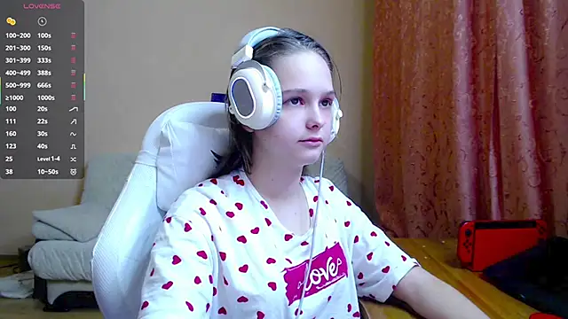 Snapshot of SharybbFace chatting on 11/01/25, 03:14 SharybbFace online show from 11/01/25, 03:14