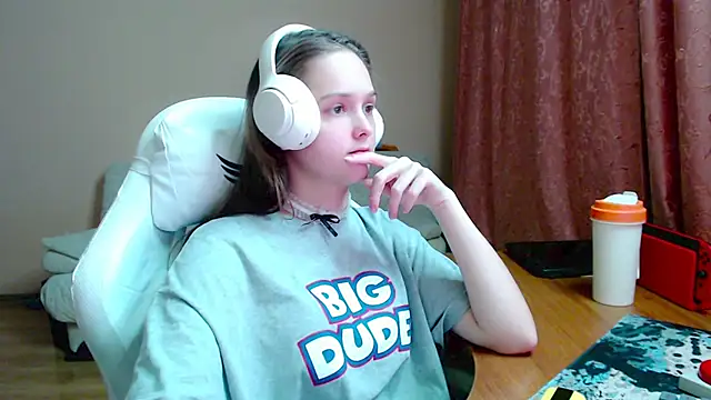 Snapshot of SharybbFace chatting on 11/05/25, 03:01 SharybbFace online show from 11/05/25, 03:01