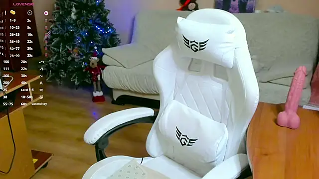 Snapshot of SharybbFace chatting on 11/13/25, 03:55 SharybbFace online show from 11/13/25, 03:55