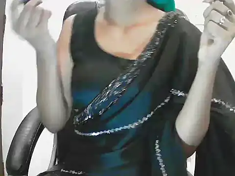short girl  online show from 06/20/26, 06:11