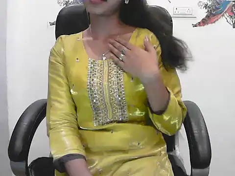 short girl  online show from 06/22/26, 06:16